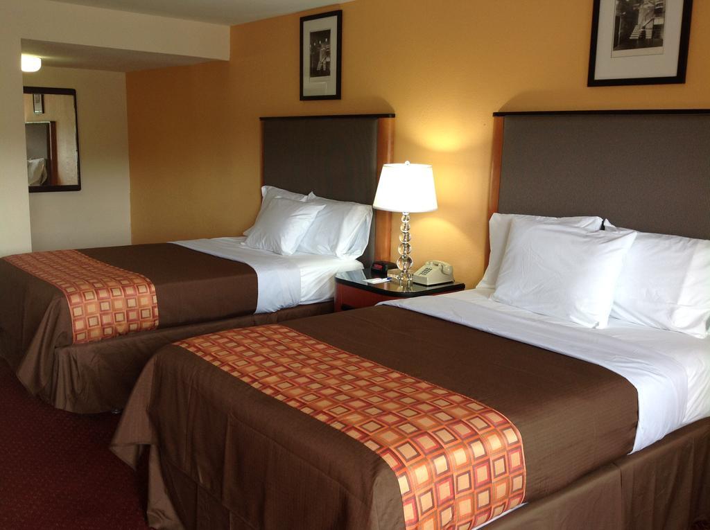 Media Inn&Suites Bagian luar foto