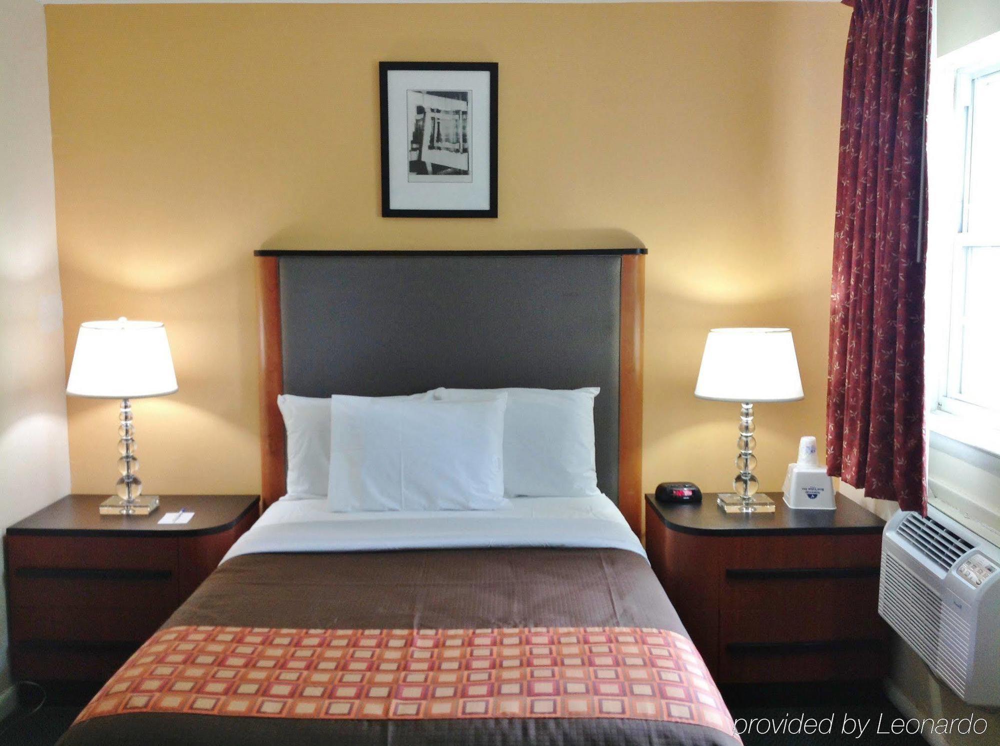 Media Inn&Suites Bagian luar foto