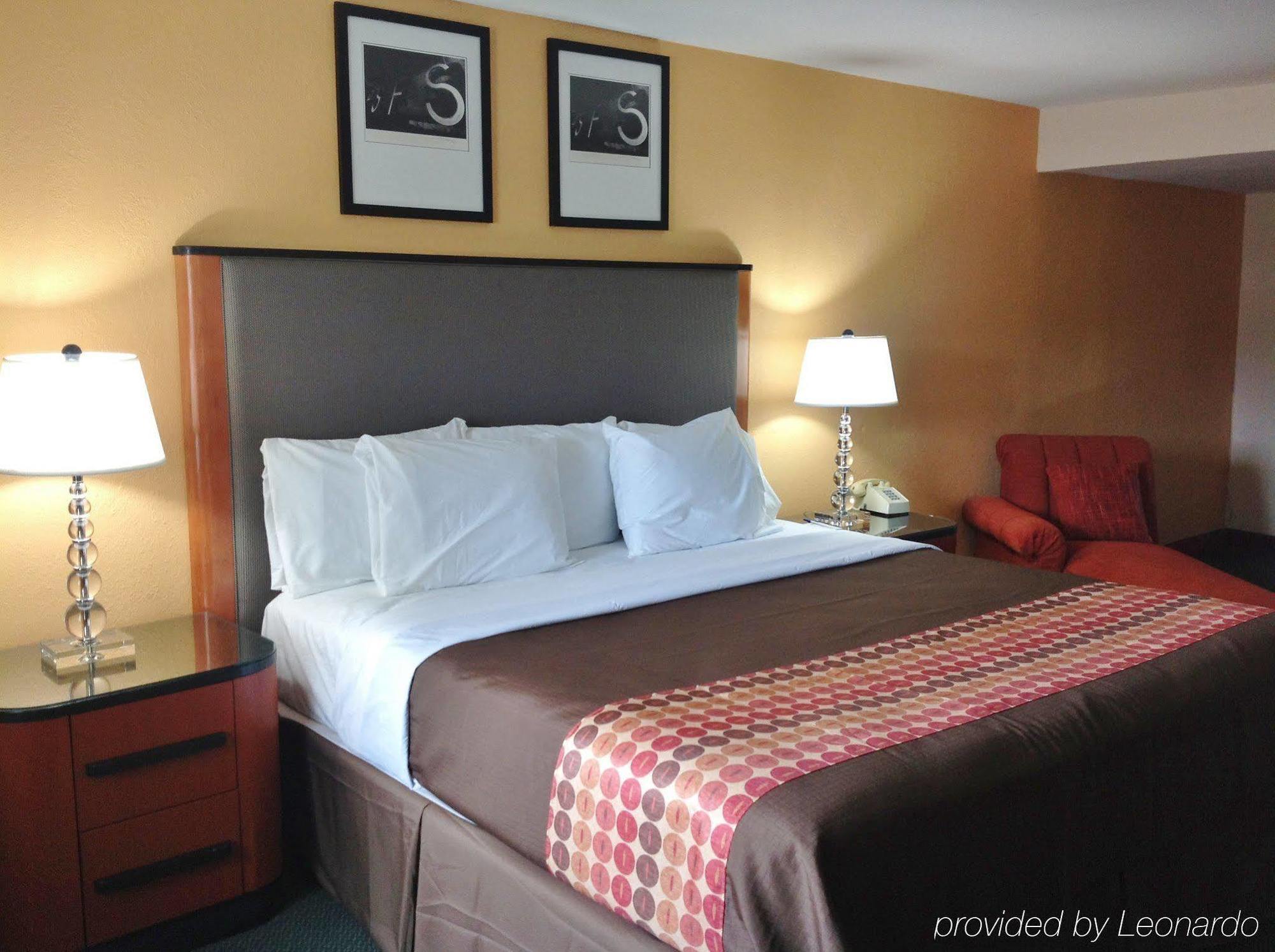 Media Inn&Suites Bagian luar foto