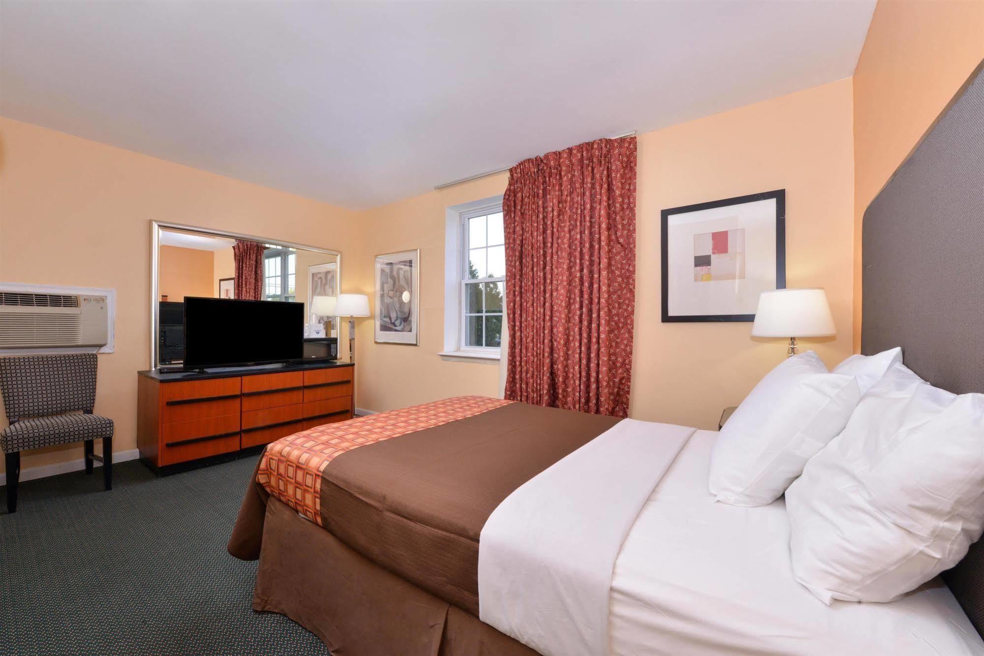 Media Inn&Suites Bagian luar foto
